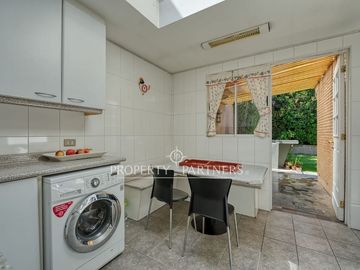 Excelente casa en calle tranquila, San Carlos de Apoquindo