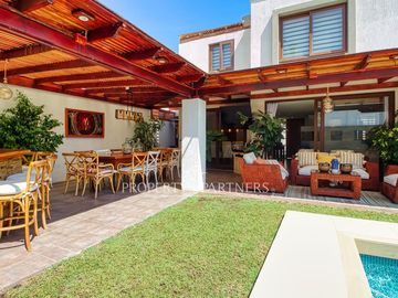 Maravillosa casa en condominio Costa Laguna