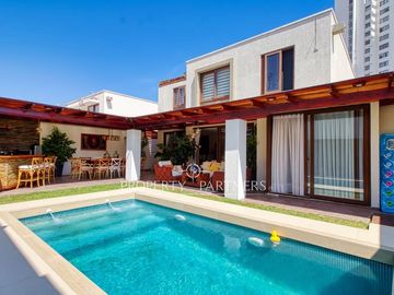Maravillosa casa en condominio Costa Laguna