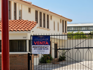 CASA EN VENTA EN PRIVADA EN FAJA DE ORO
