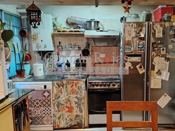 Se vende departamento remodelado con máxima seguridad, frente a futuro metro linea 8
