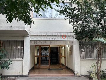 Se vende departamento remodelado con máxima seguridad, frente a futuro metro linea 8