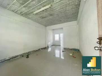 Apartment Building for Sale With 20 Studios Offering Huge Potential to Renovate or Build New