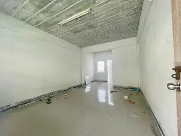 Apartment Building for Sale With 20 Studios Offering Huge Potential to Renovate or Build New