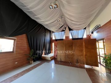Exclusiva Propiedad con Centro de Eventos y Cabaña Equipada