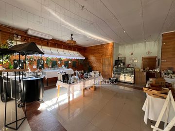 Exclusiva Propiedad con Centro de Eventos y Cabaña Equipada