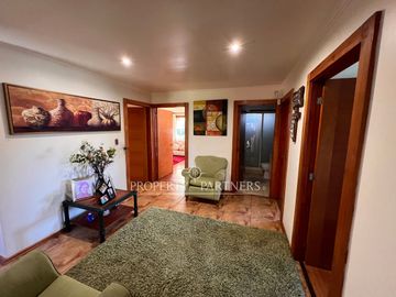 Exclusiva Propiedad con Centro de Eventos y Cabaña Equipada