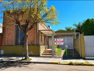 Casa en venta c/ cochera en Malagueño