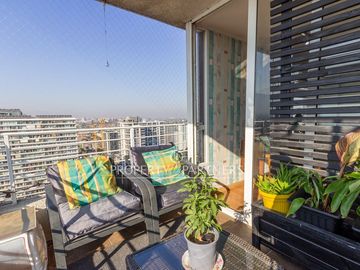 Amplio Departamento de 98 m² Totales en Inmejorable Ubicación de Macul!