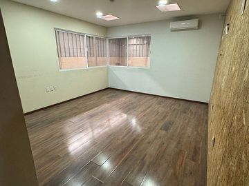 BODEGA EN RENTA EN ZONA INDUSTRIAL