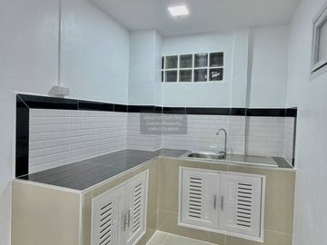 FOR SELL Townhouse/Townhome  Kamollak Westgate - Bang Yai MRT-Sam Yaek Bang Yai CX-151671