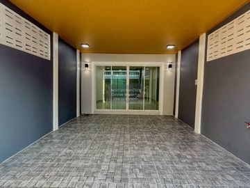 FOR SELL Townhouse/Townhome  Kamollak Westgate - Bang Yai MRT-Sam Yaek Bang Yai CX-151671