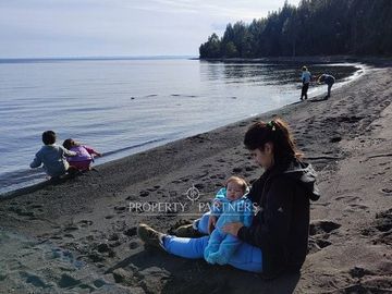 Hermoso terreno de 4,25 ha con vista a volcanes y acceso al lago Llanquihue.