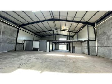 ALQUILER Y VENTA DE GALERAS EN MILLA 8 DESDE 1250m2, 2560 JP
