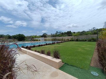 Casa en venta Residencial Vía Cumbres, Cancun de 4 recamaras y 4 baños completos, cuarto servicio