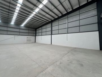 Bodega Industrial cerca de estación TREN MAYA, sobre carretera Mérida-Cancún.