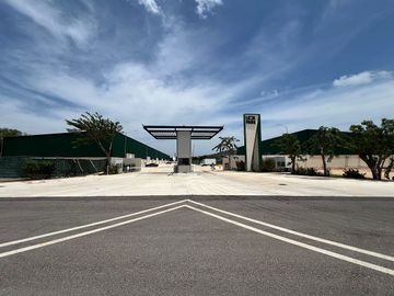 Bodega Industrial cerca de estación TREN MAYA, sobre carretera Mérida-Cancún.