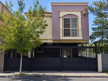 Casa en venta al sur de Saltillo en Hacienda el cortijo