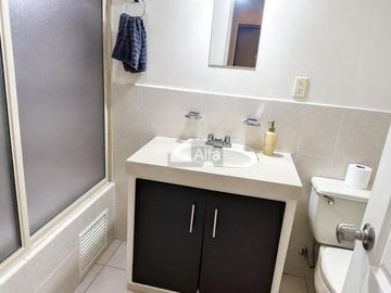 Casa en venta al sur de Saltillo en Hacienda el cortijo
