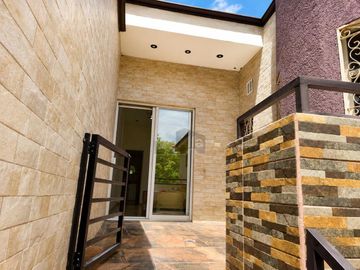 Casa en venta al sur de Saltillo en Hacienda el cortijo