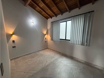 Casa para estrenar en Urbanización abierta La Ceja