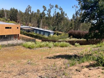 Terreno en consolidado condominio en Polo Maitencillo