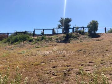 Terreno en consolidado condominio en Polo Maitencillo