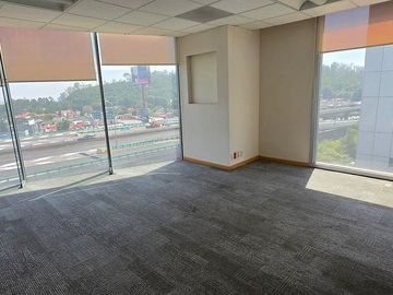 Oficina 366m2 acondicionada en Jardines del pedregal