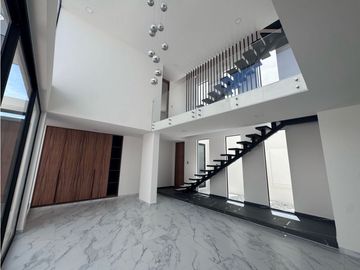 Casa en Venta en Lomas de Angelópolis II, Parque Berna