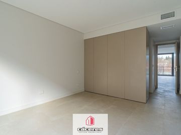 Exclusivo departamento 3 ambientes de 115m2 en venta en Los Troncos (303)