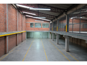 Oportunidad de Bodega Industrial y Logística Engativá 3.064 M2