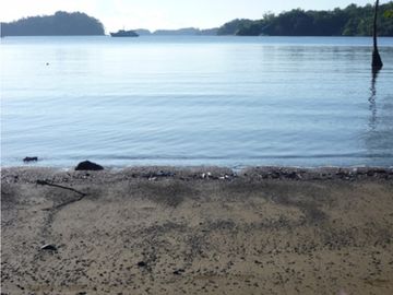 Terreno a Orilla del Mar en Boca Chica