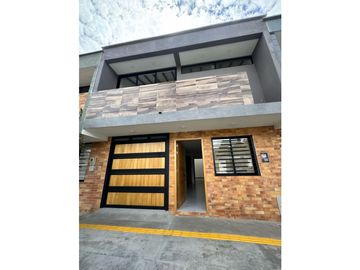 Casa en unidad abierta para estrenar en la Ceja sector viva