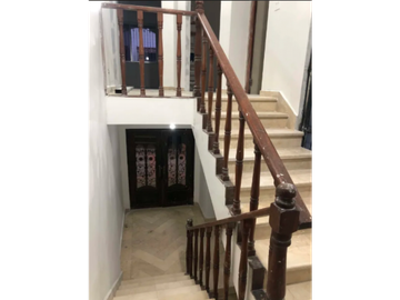 VENDO CASA HATO PINTADO DE 3 NIVELES