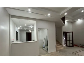 VENDO CASA HATO PINTADO DE 3 NIVELES