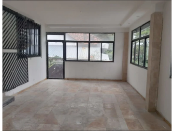 VENDO CASA HATO PINTADO DE 3 NIVELES