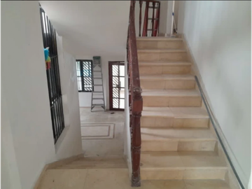 VENDO CASA HATO PINTADO DE 3 NIVELES