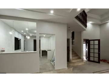 VENDO CASA HATO PINTADO DE 3 NIVELES