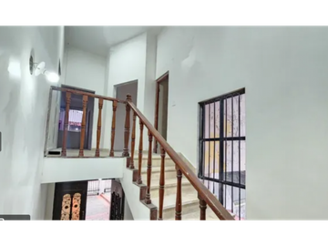 VENDO CASA HATO PINTADO DE 3 NIVELES