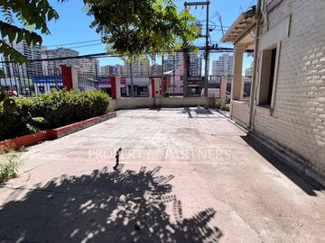 ARRIENDO ESQUINA COMERCIAL - Gran Avenida con Carmen Mena, San Miguel