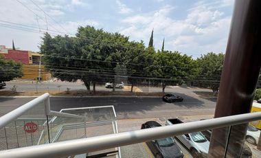 Local Comercial en Planta Alta en Renta en Colinas del Cimatario