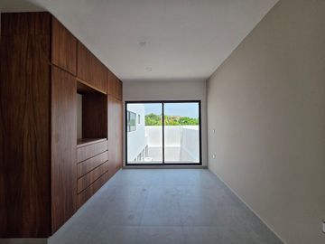 Casa en Venta con 4 recámaras, alberca en Lomas Diamante
