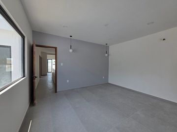 Casa en Venta con 4 recámaras, alberca en Lomas Diamante