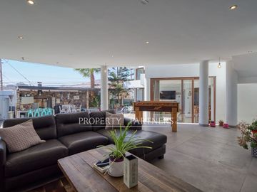 Vive el lujo desde el primer día, Casa amoblada en Jardines del Sur