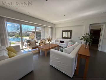 Casa en Pilara La Berlina 4 dorm en suite y pileta