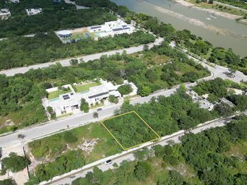 Terreno Amplio y con Magnífica Ubicación en Venta en Privada Dzidzil-Ha