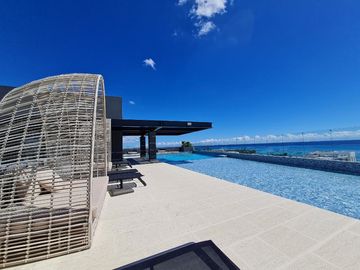 Departamento en Venta de 1 recámara en Playa del Carmen con amenidades y vista al mar.