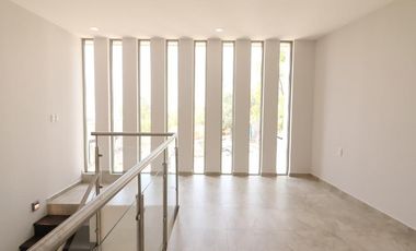 CASA EN VENTA EN MORELIA, ZONA ALTOZANO