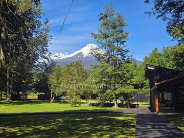 Precioso terreno de 23,76 ha con acceso al lago y vista panorámica al volcán Osorno y el Lago Llanquihue