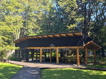 Precioso terreno de 23,76 ha con acceso al lago y vista panorámica al volcán Osorno y el Lago Llanquihue